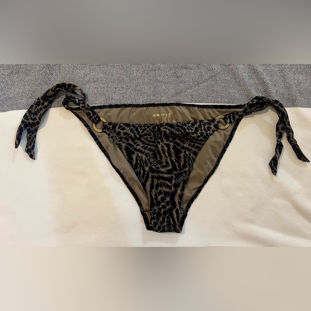 PRICE DROP!! Victoria’s Secret animal print bikini bottoms size L. Gently used.